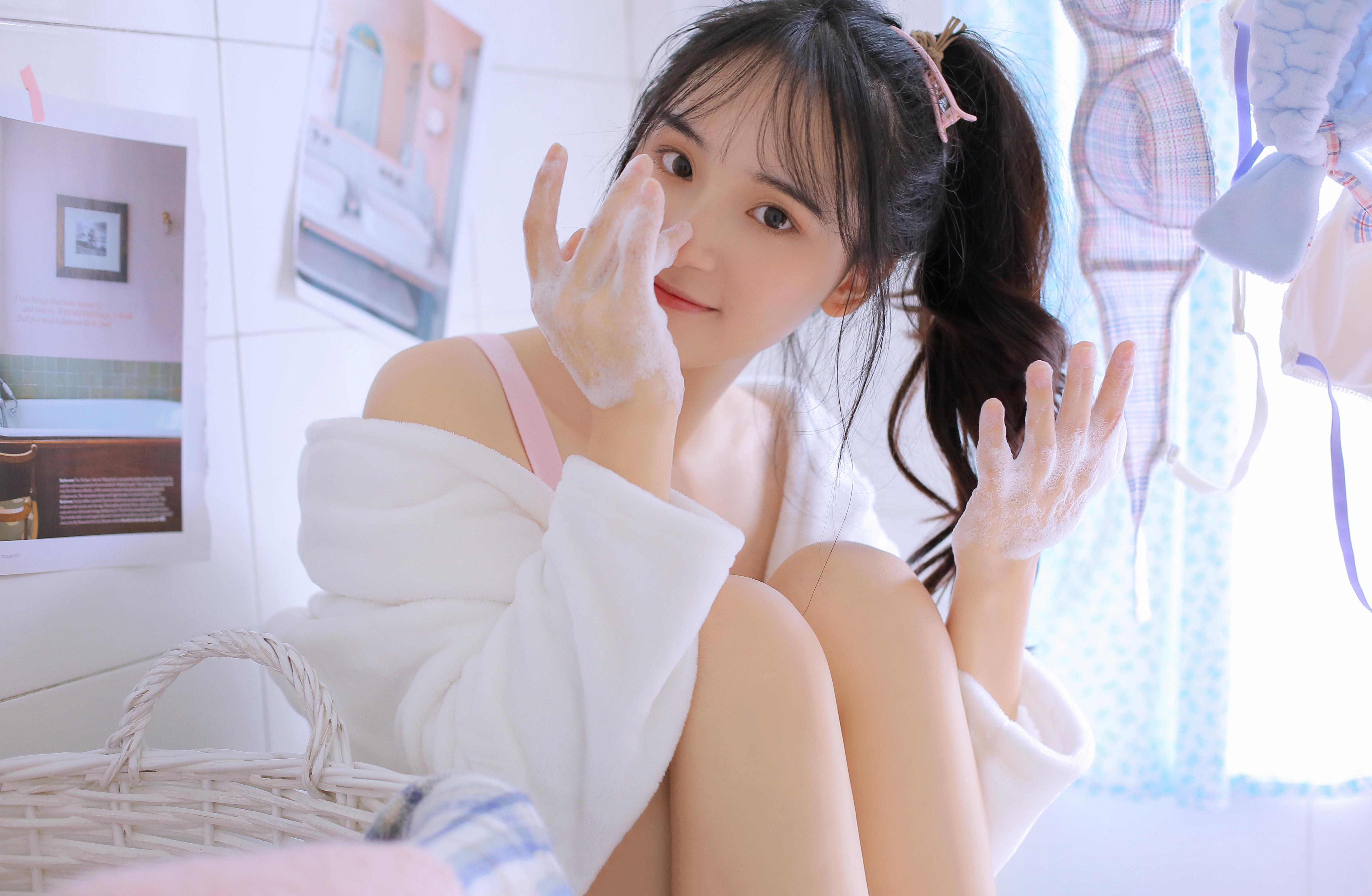 美女视频下载免费软件-免费美女视频软件评测：清晰画质VS丰富内容，你更看重哪个？