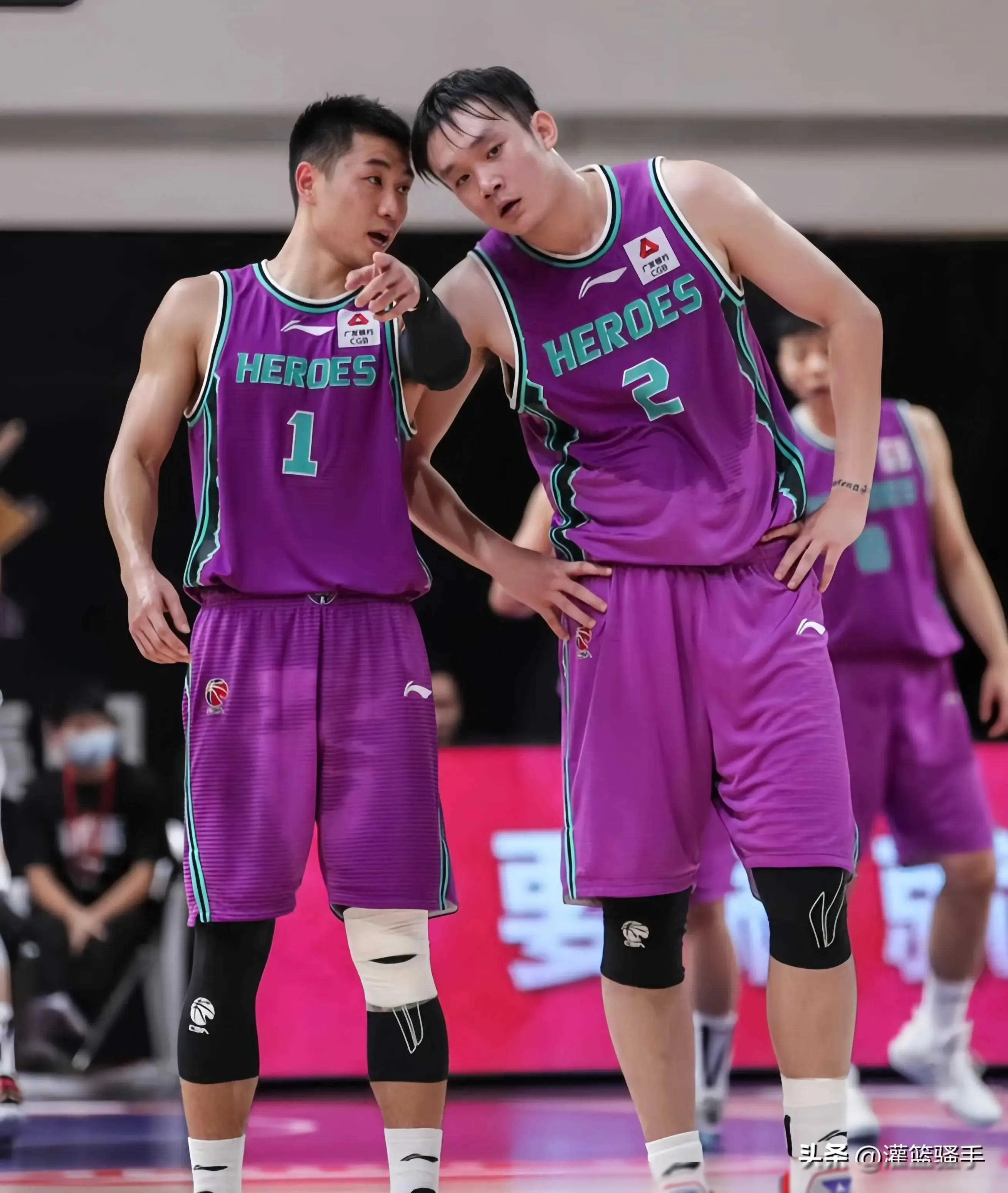 足球小将新秀崛起：绿茵场上的梦想追逐与青春热血
