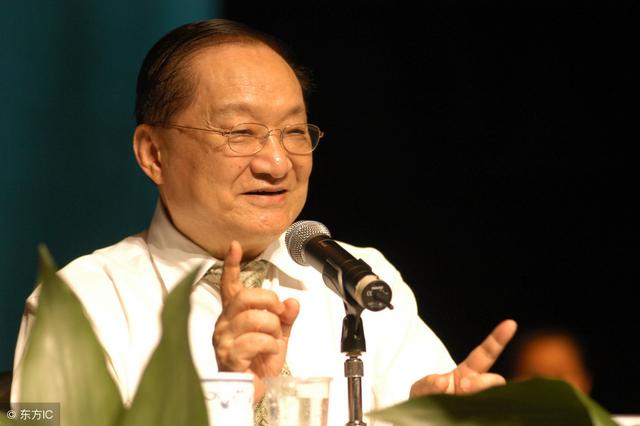 金庸原名叫什么名_金庸原名_金庸小说原名