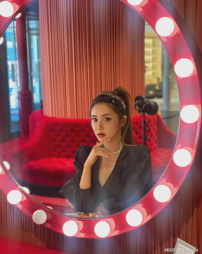美女软件好_看美女的软件_有美女的app软件